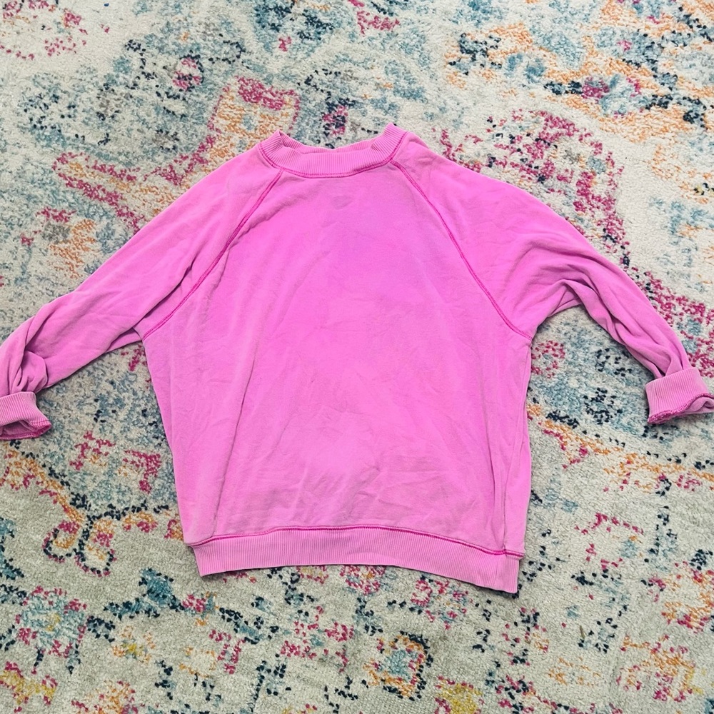 American Eagle hot pink amazingly soft crew neck